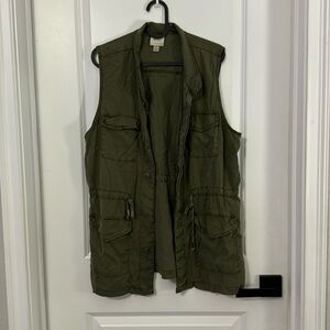 Green utility style vest